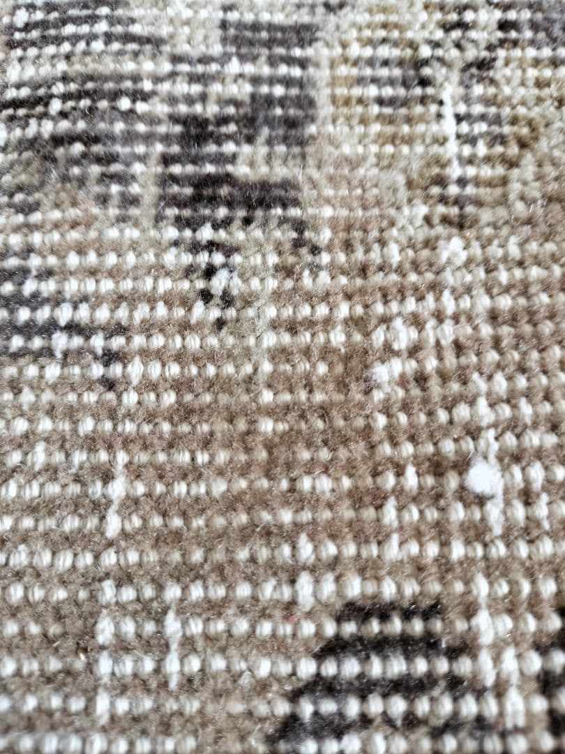 シャビーグレーとベージュ　ヴィンテージトルコラグ　石田ゆり子さんNo.673