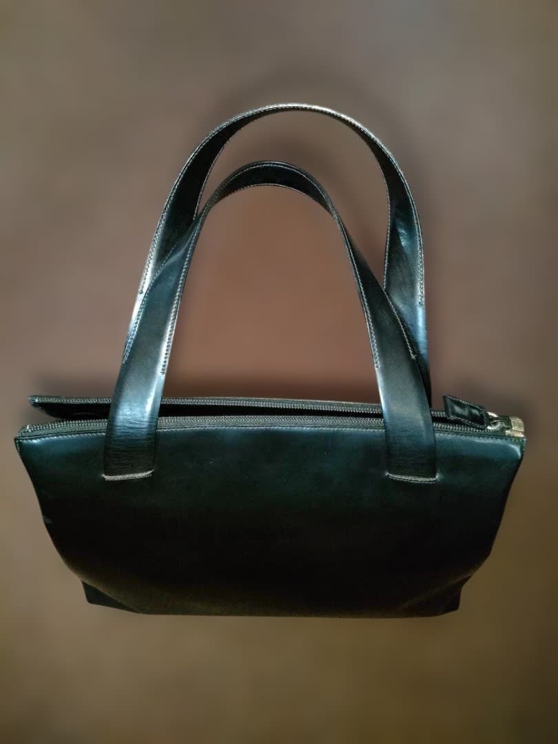 [美品] PRADA エナメル　ビンテージハンドバッグ　ブラック　ロゴ型押し