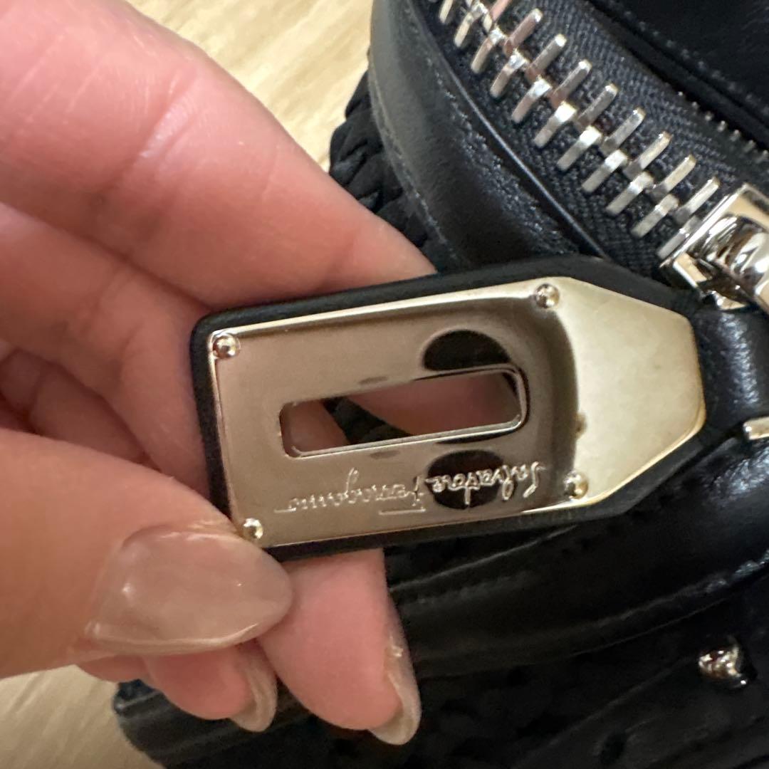 フェラガモバッグ　超美品