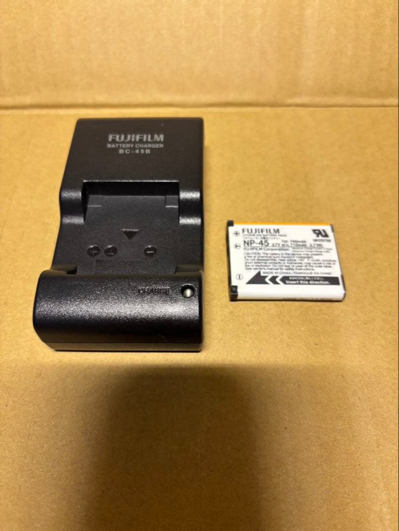 FUJIFILM 富士フィルム FinePix Z300 デジカメ コンデジ