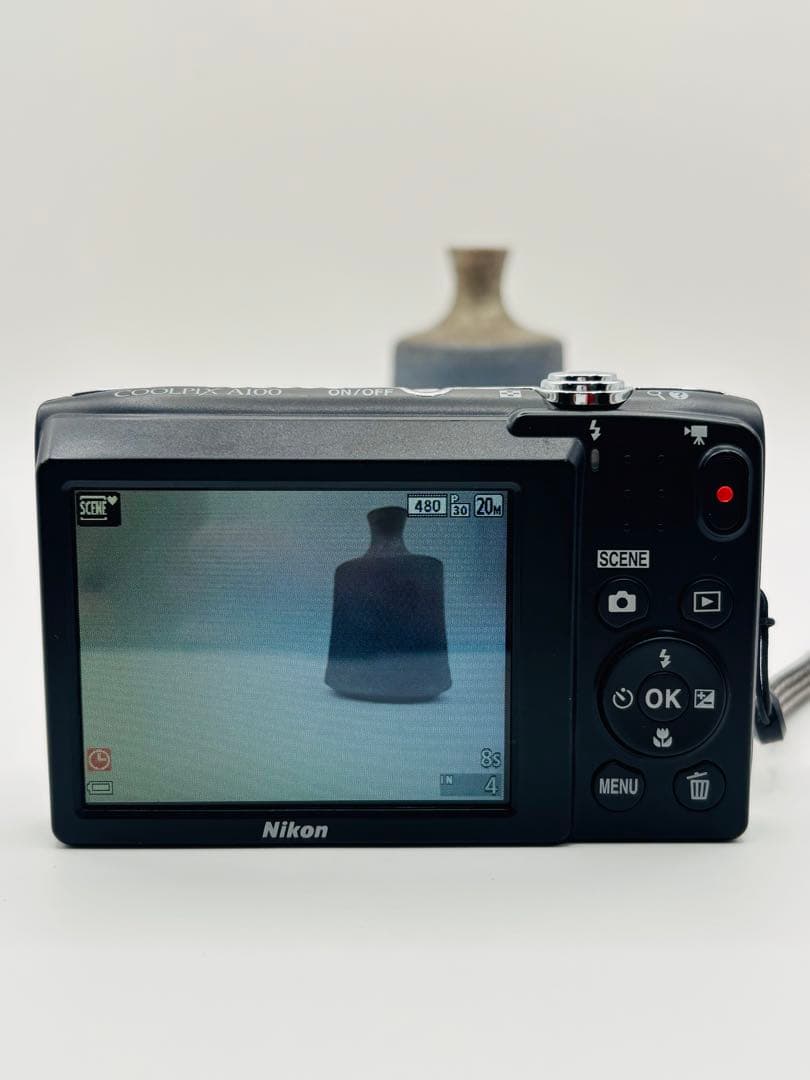 Nikon COOLPIX A100 シルバー オールドコンデジ