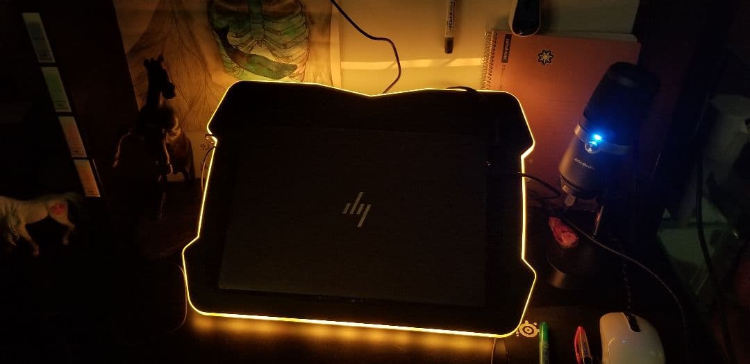 KLIM Ultimate RGB ノートパソコン冷却パッド