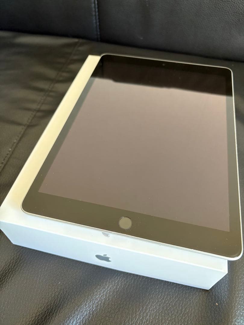 Apple iPad 第9世代　スペースグレー 本体　Wi-Fiモデル