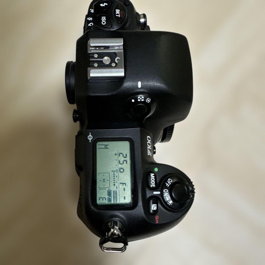 Nikon F100 フィルム一眼レフカメラ