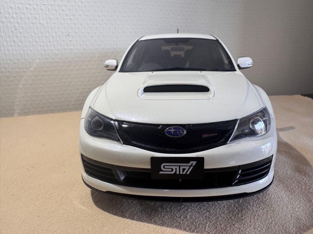 スバル WRX STI ホワイト ミニカー1/18