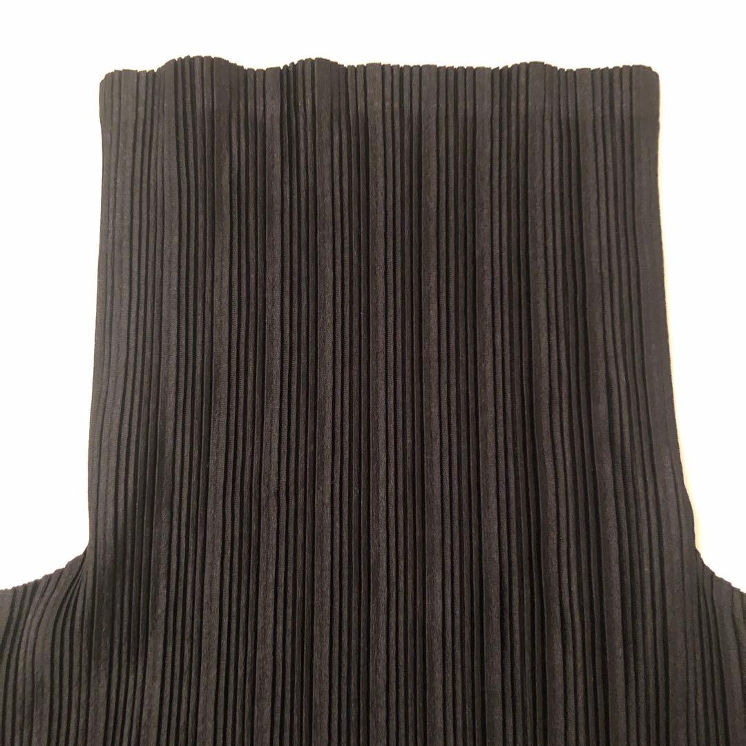 PLEATS PLEASE 黒カットソー