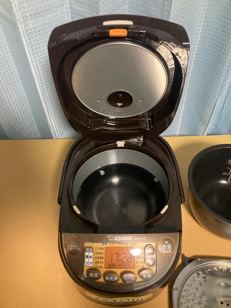 ★★2022年製 Zojirushi NW-VH10 IH炊飯ジャー5.5合★
