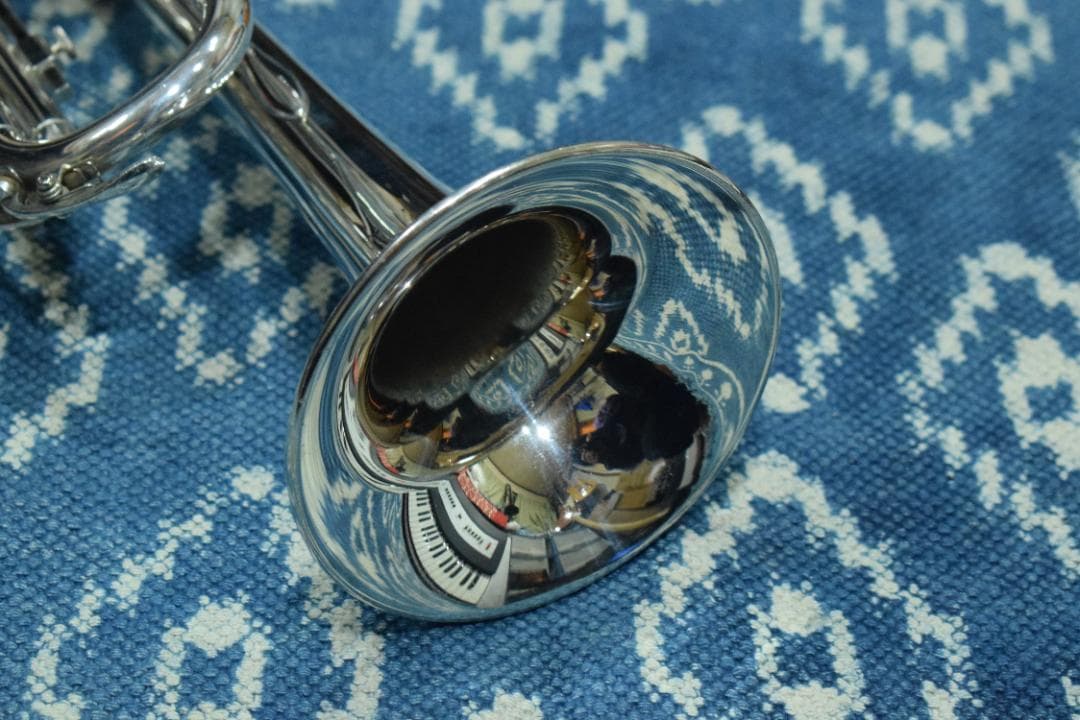 YAMAHA YTR-3320S 赤ベル・銀メッキ ケース・マウスピース付