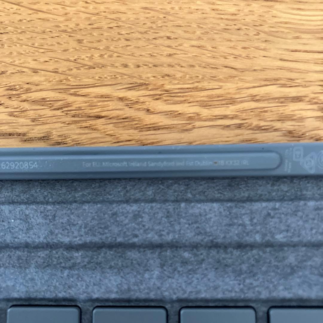 英文配列　Microsoft Surface Proタイプカバー　英文キーボード