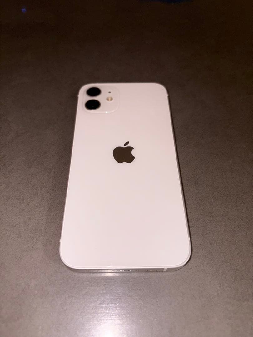 Apple iPhone 12 本体 64GBホワイト