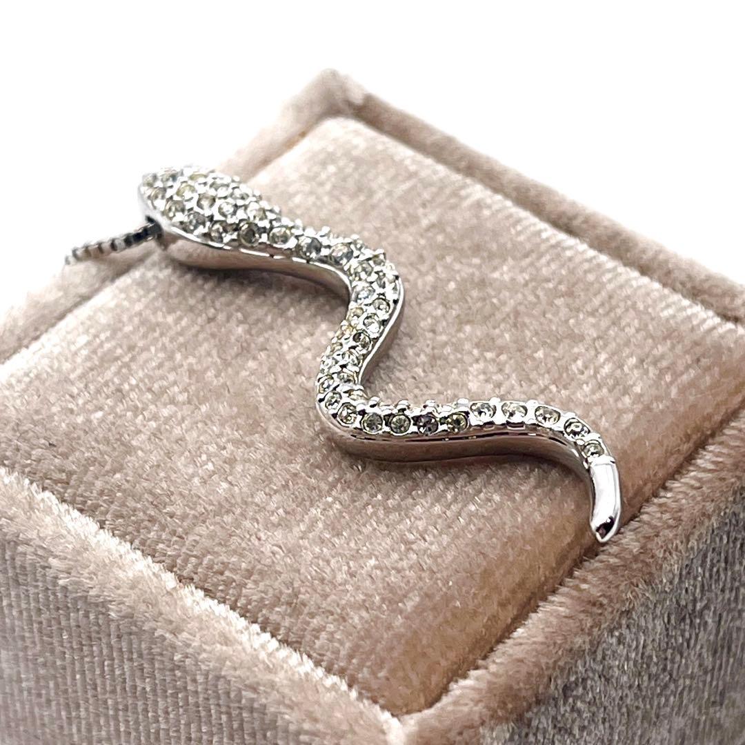 ⭐️SALE⭐スワロフスキー　ネックレス　蛇モチーフ　パヴェ　クリスタル　シルバー