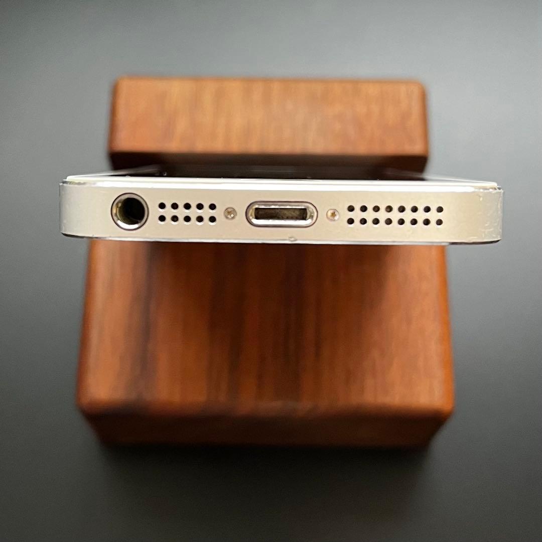 ✨バッテリー新品交換済み✨Apple iPhone 5s 64GB Silver