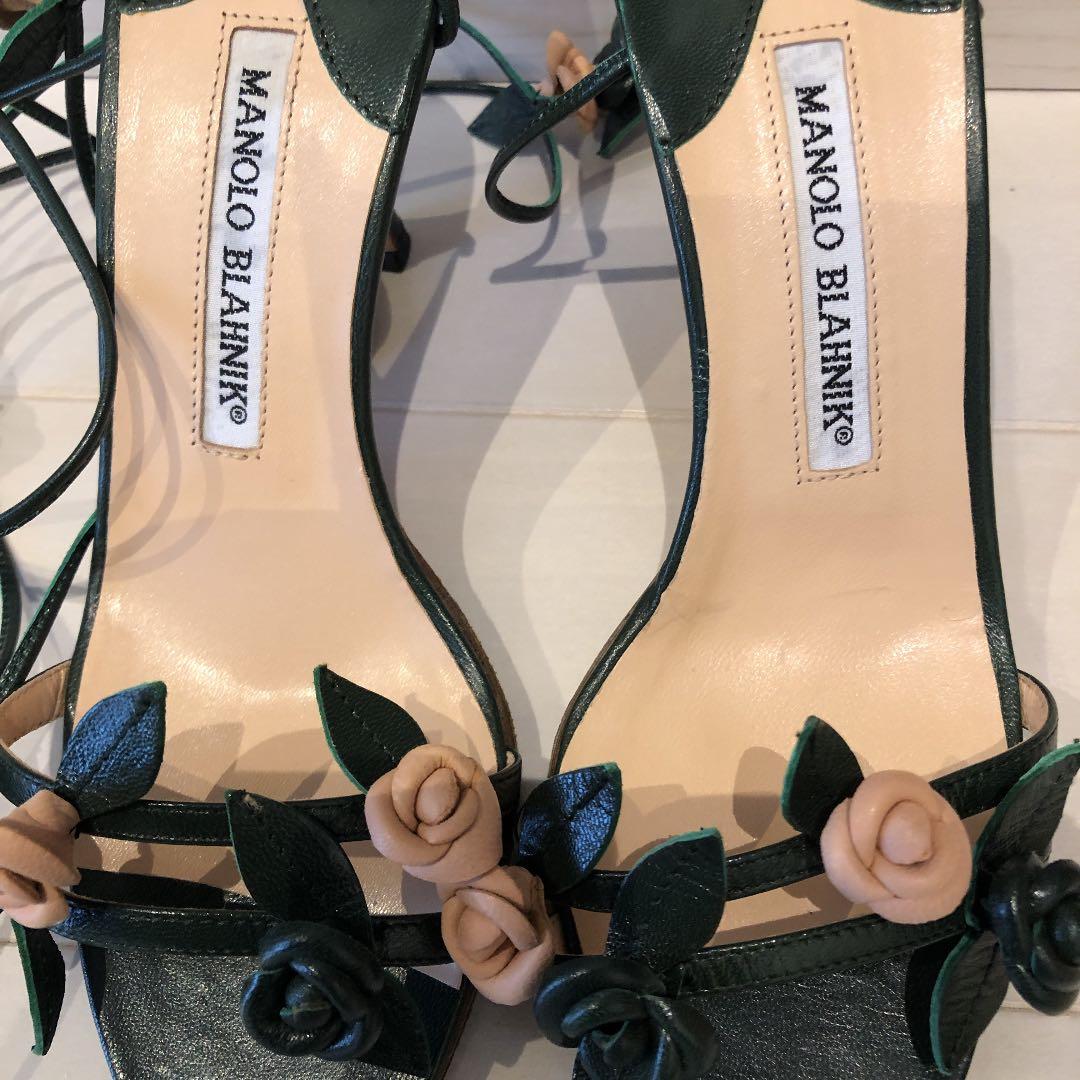 マノロブラニク　　レースアップサンダル