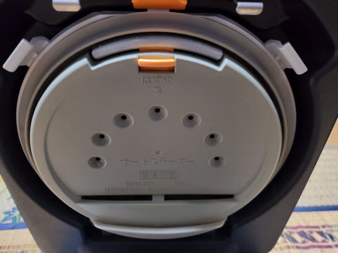 2022年製　HITACHI IH炊飯器 RZ-V100FM