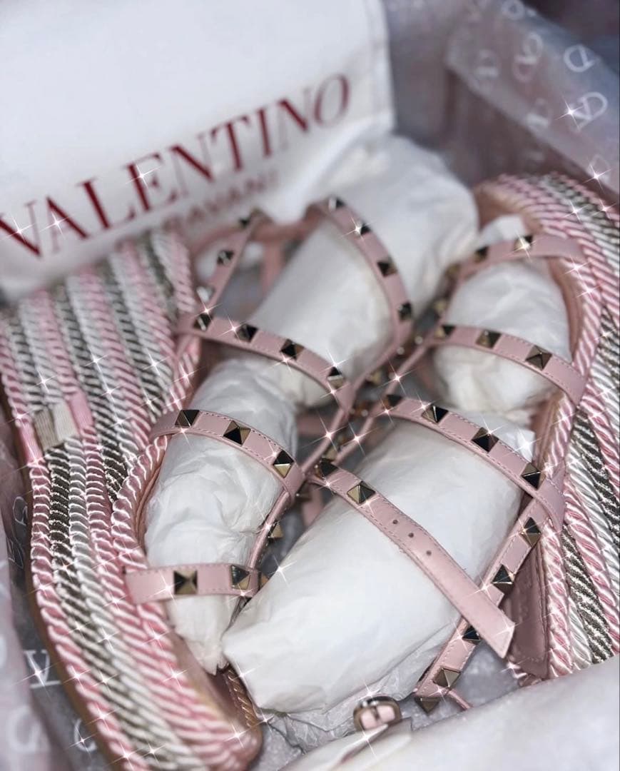 ♡様取り置き専用 VALENTINO スタッズ付きピンクサンダル