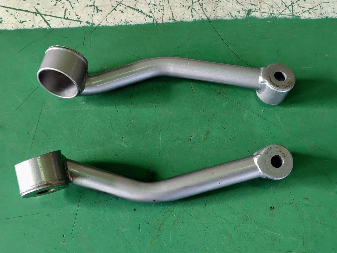 TOM'S トムス メンバーブレース トヨタ 30プリウス