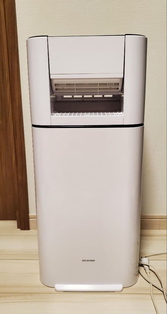 【花粉時の室内干しに】アイリスオーヤマ除湿機 IJD-I50-W 2020年製