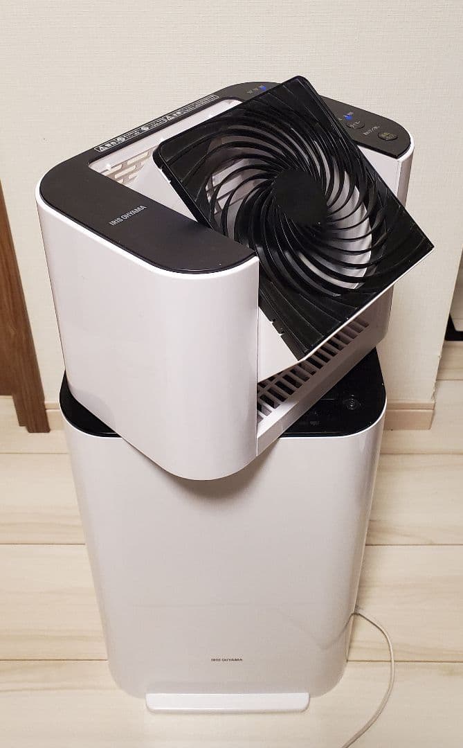 【花粉時の室内干しに】アイリスオーヤマ除湿機 IJD-I50-W 2020年製