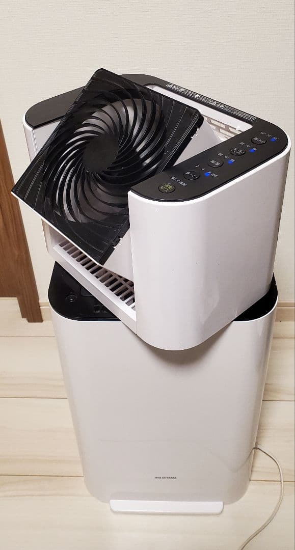 【花粉時の室内干しに】アイリスオーヤマ除湿機 IJD-I50-W 2020年製