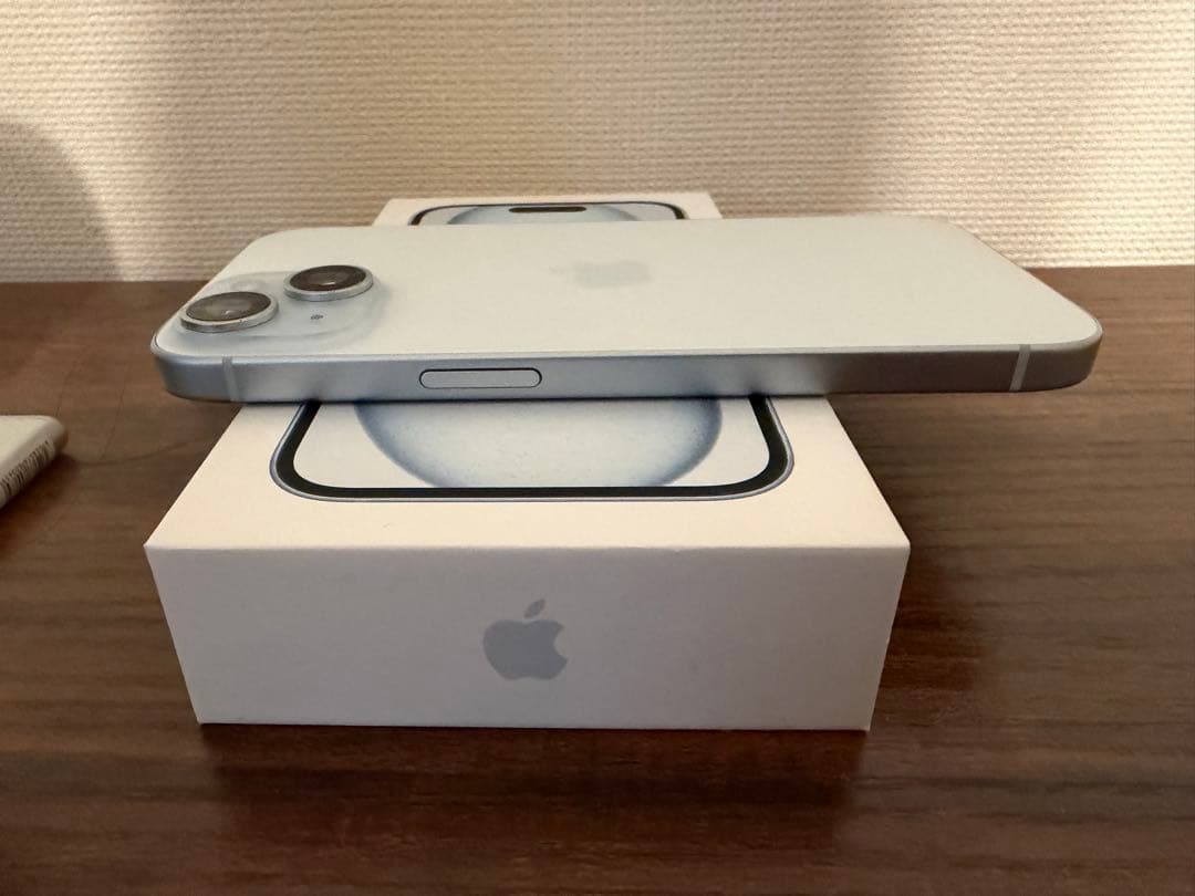 iPhone15ブルー128G希