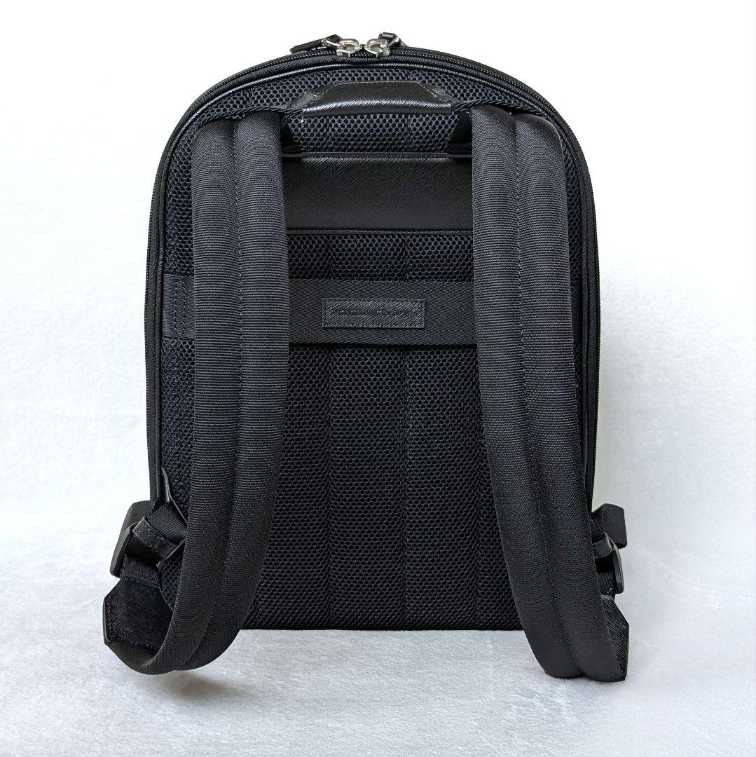 モンブラン サルトリアル ミディアム バックパック コンパートメント3 保証書