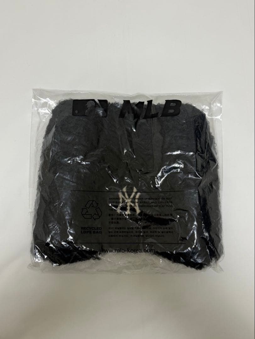 MLB 韓国限定　もこもこ　猫耳　ニット帽　カリナ着用　黒　紐付き