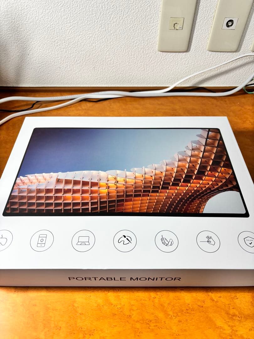 モバイルモニター　16.1インチ　2.5K 144Hz
