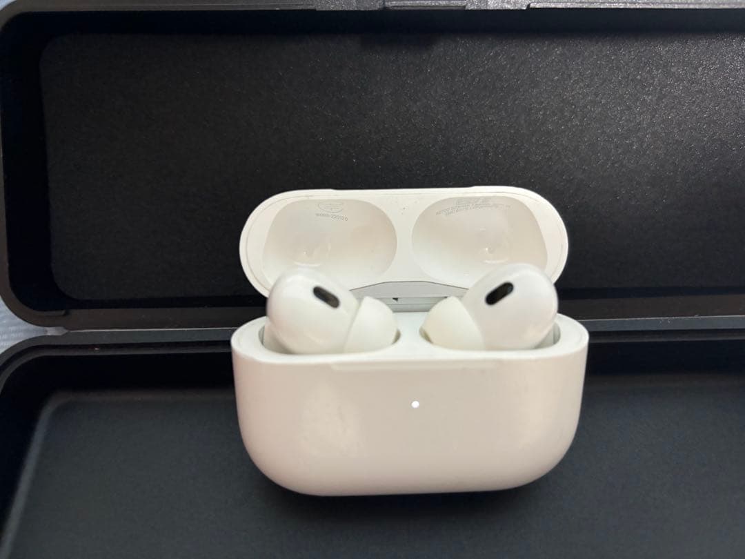 AirPods Pro 第2世代 Lightning 右耳とケース
