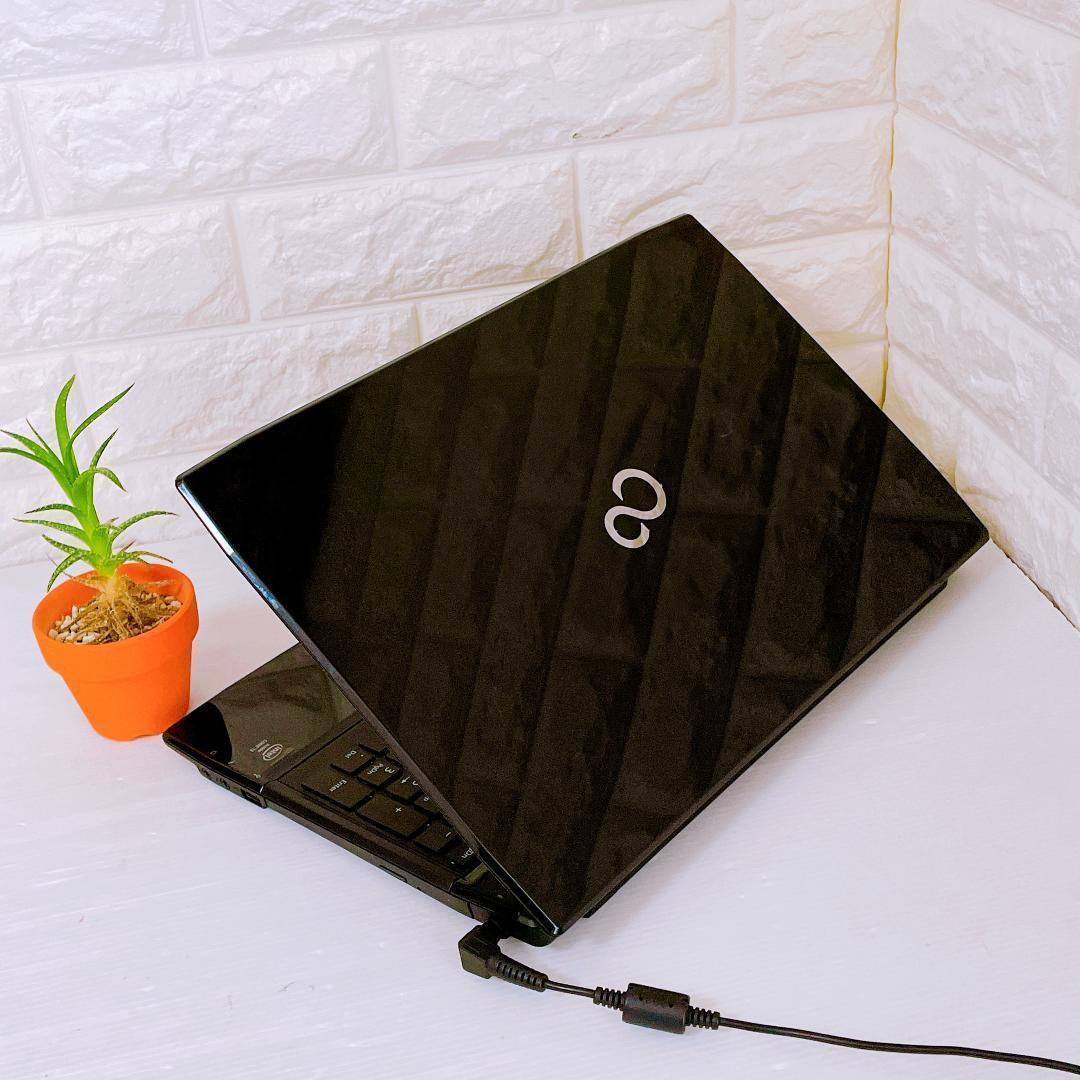 富士通 Windows11 快速 SSD ノートパソコン カメラ付 ノートPC