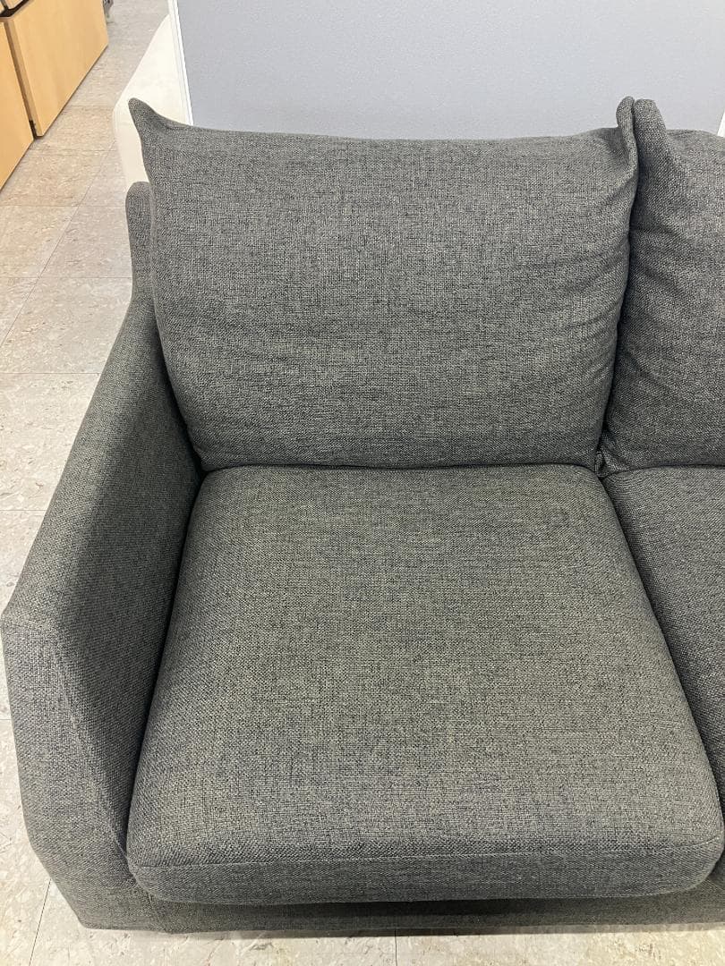 KEYUCA 3人掛けソファ オットマン付き グレー