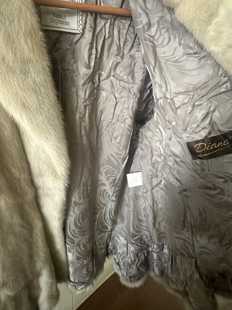 希少ベージュグレーカラー 高級THE INTERNATIONAL ミンクコート