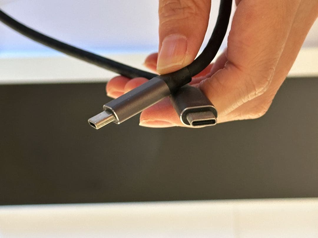 横長シャーシサブスクリーン（14インチ/4k/IPS)白