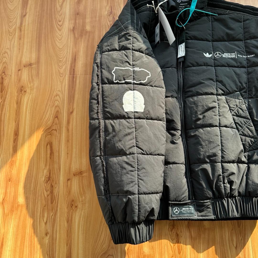 AD Originals×Bad Bunny×AMG F1 コラボジャケット