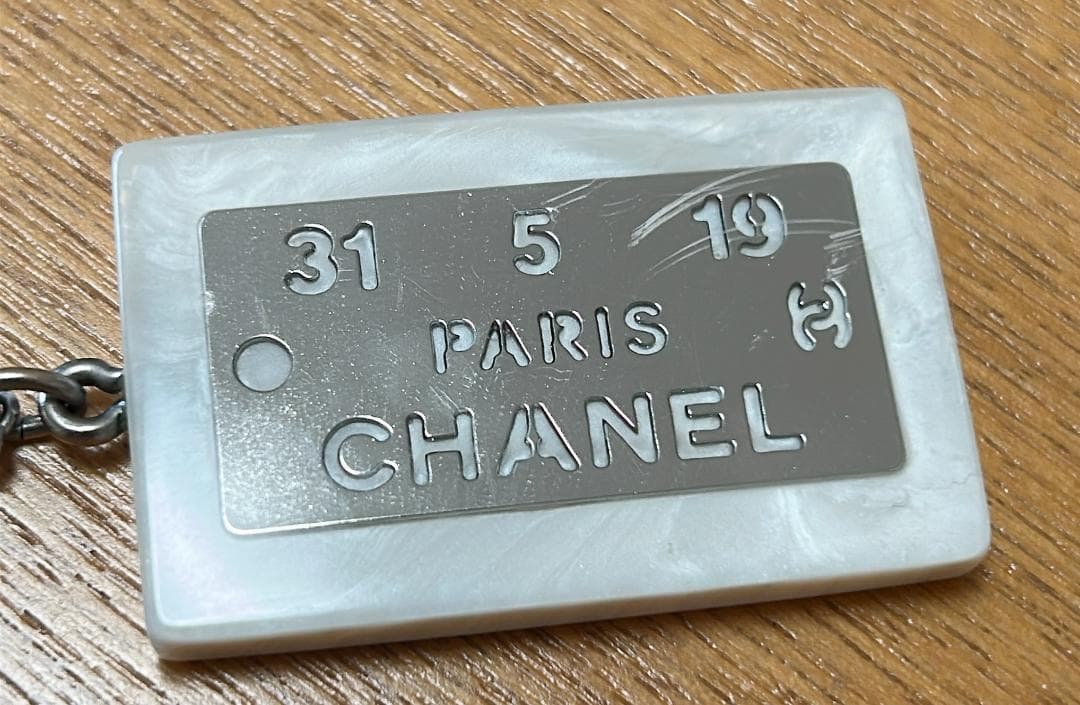 ⭐︎CHANEL⭐︎ プレート型ネックレス シルバー