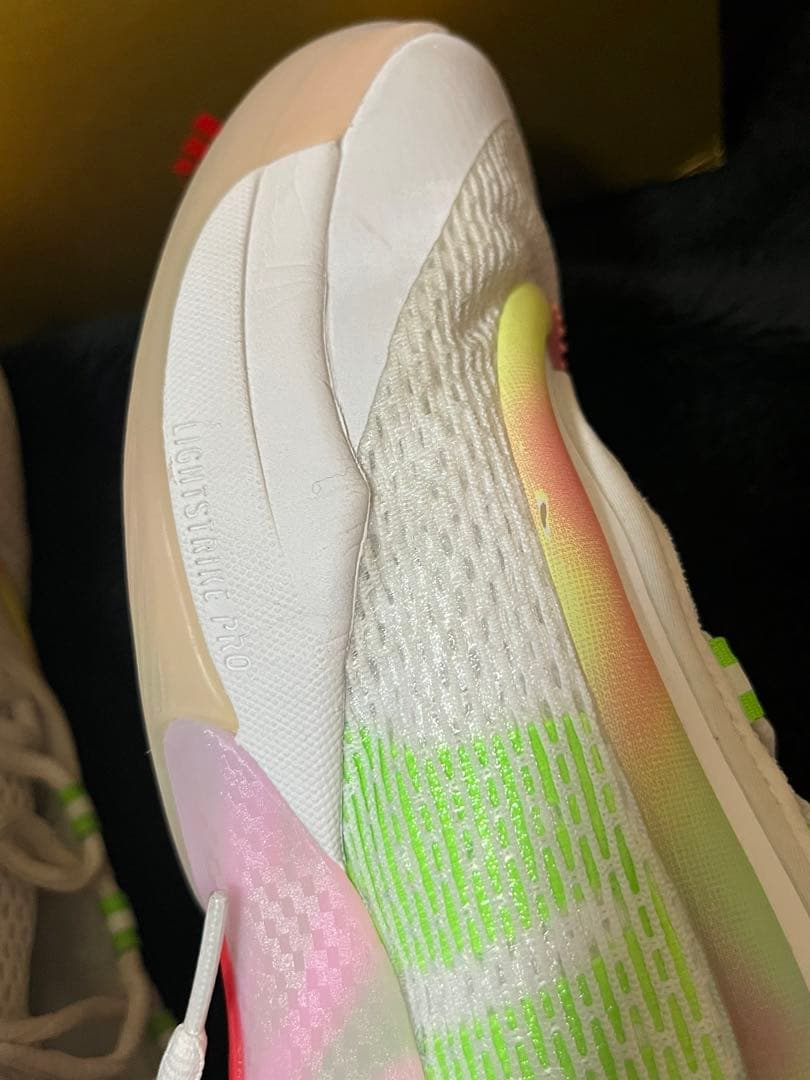 adidas DON ISSUE 6 HARIBOコラボ シューズ