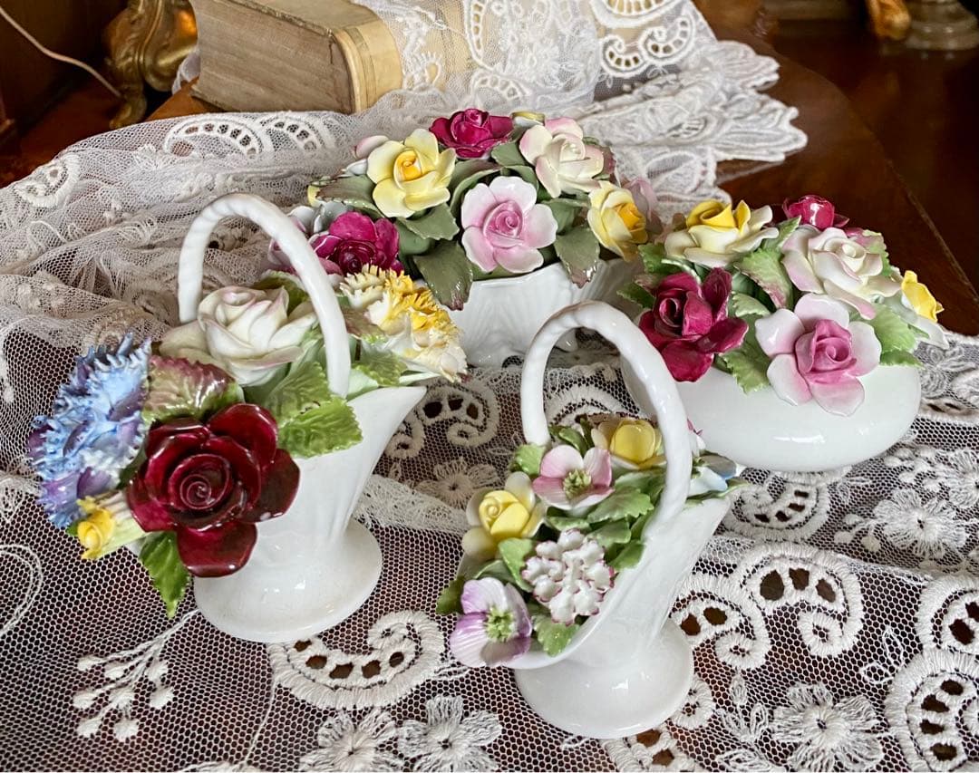 陶花　　4点セット　エンズレイ、ロイヤルドルトン、ロイヤルアデレイ