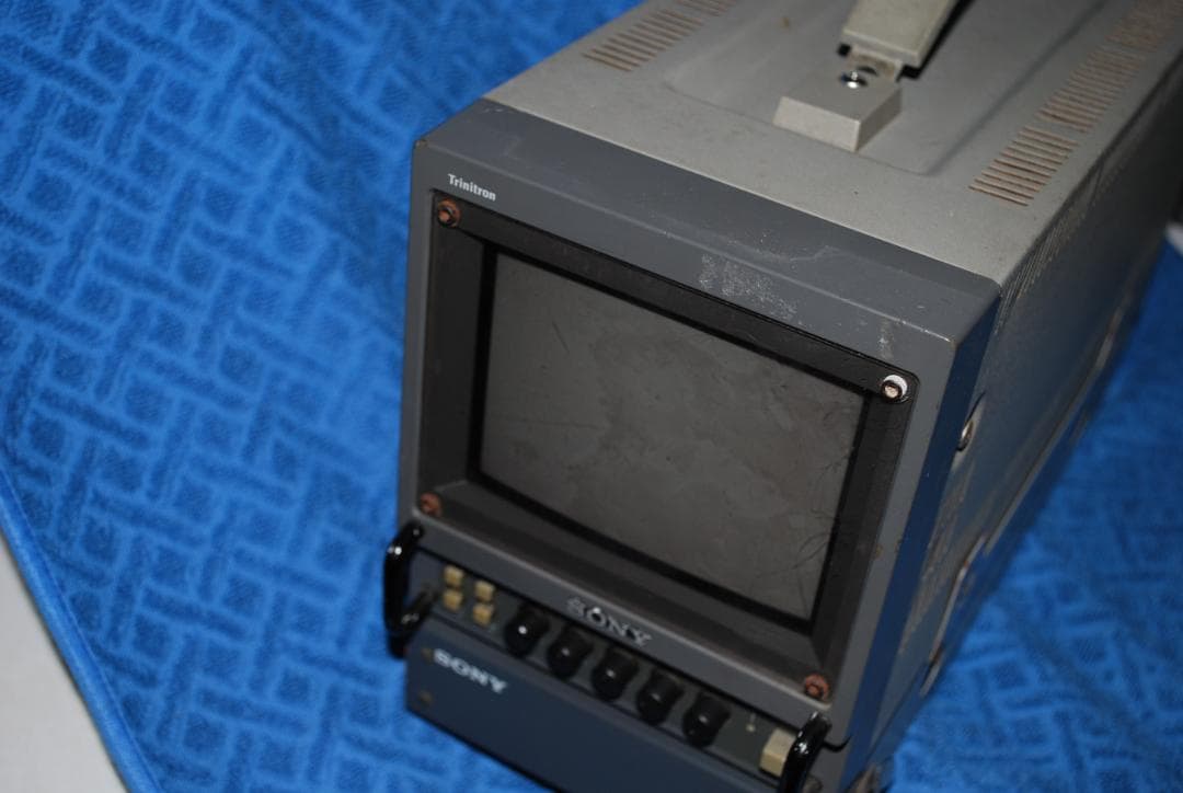 ソニー業務用カラーモニターPVM-6041Q中古ジャンク品の出品です。