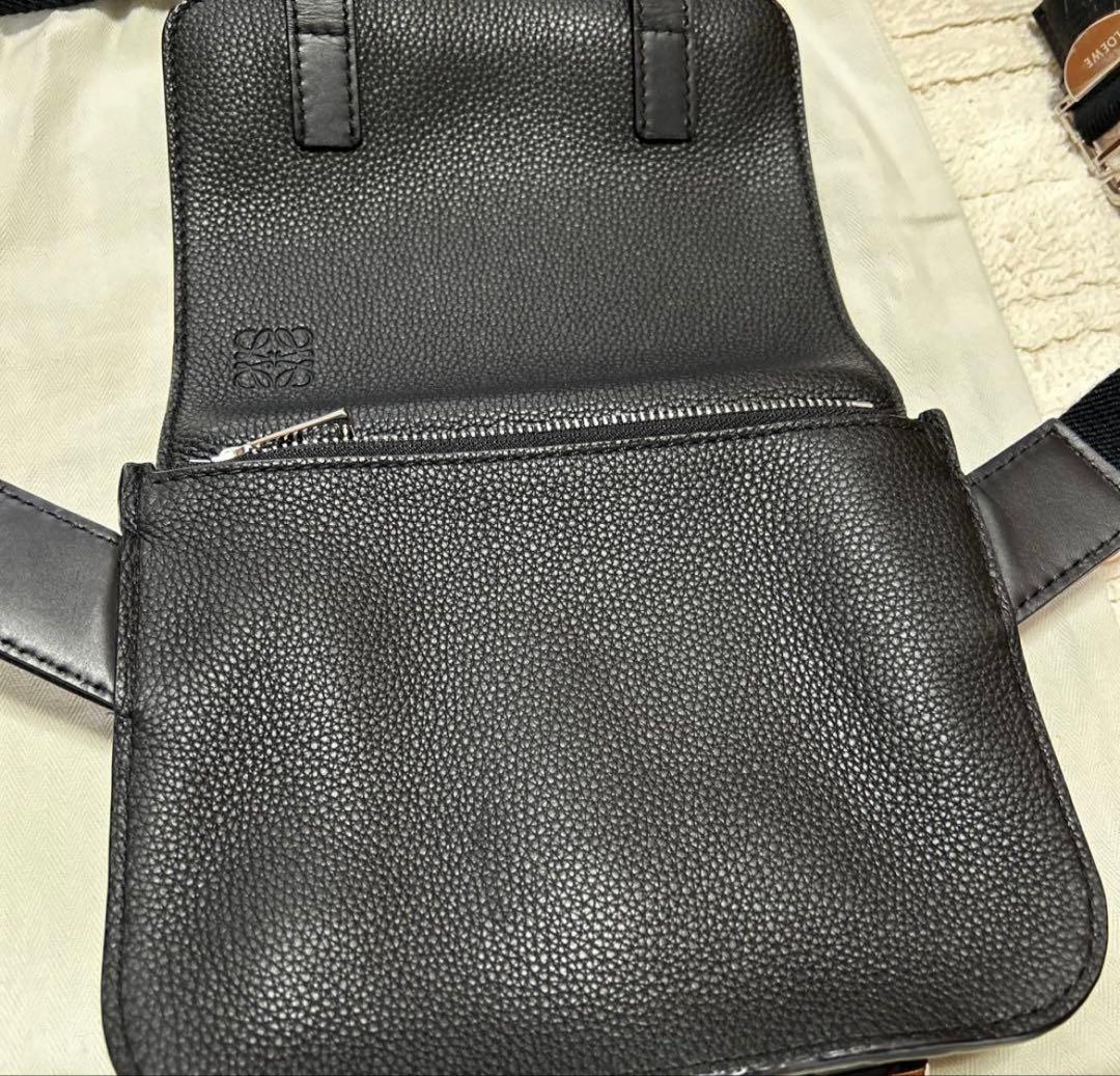 ロエベ ミリタリー　ボディ　ショルダー　バック