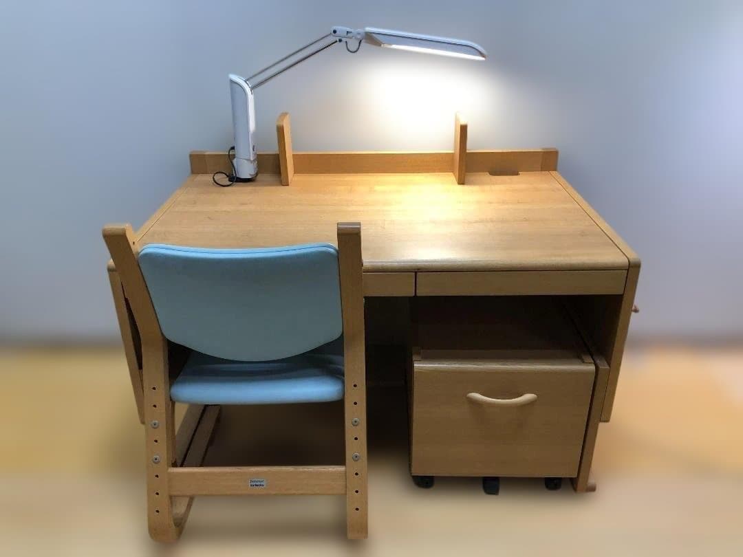 ピノ子(ᵔᴥᵔ)　①　袖机　送料無料 ベネッセ カリモク 51102