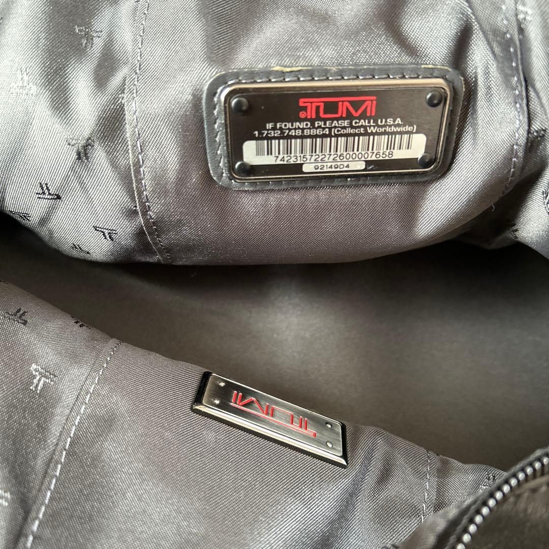 TUMI黒レザー ボストンバッグ 中型