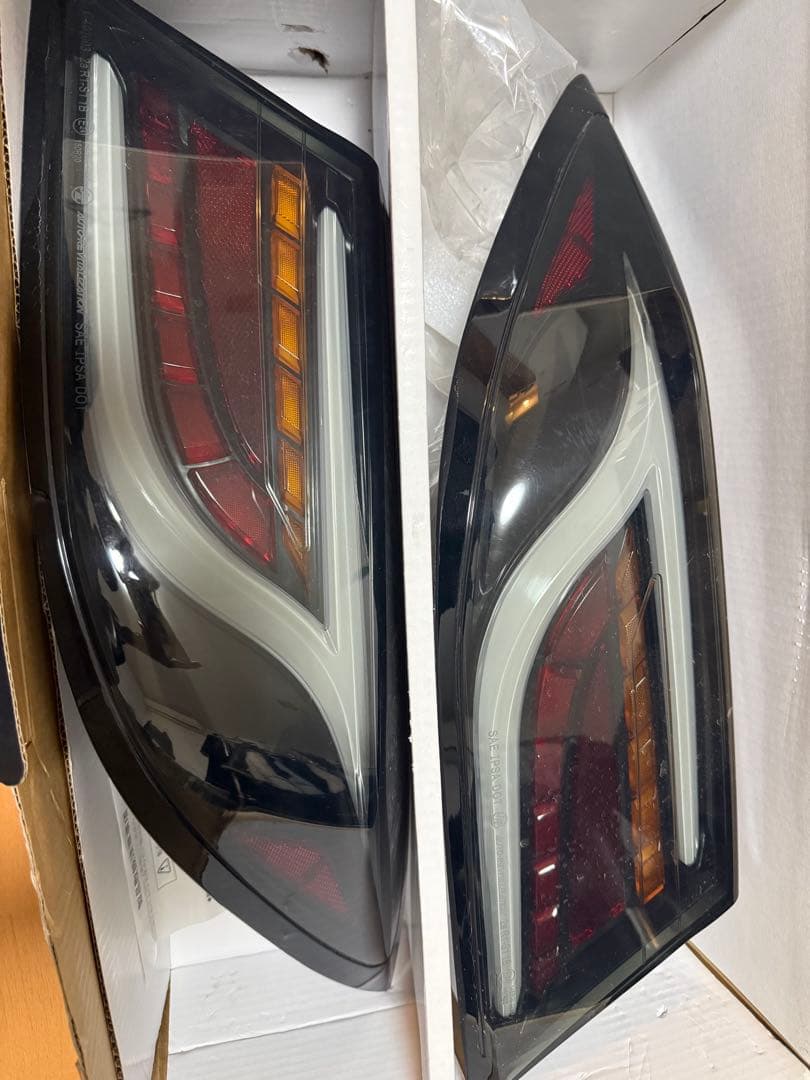 AVEST テールランプ　スモーク