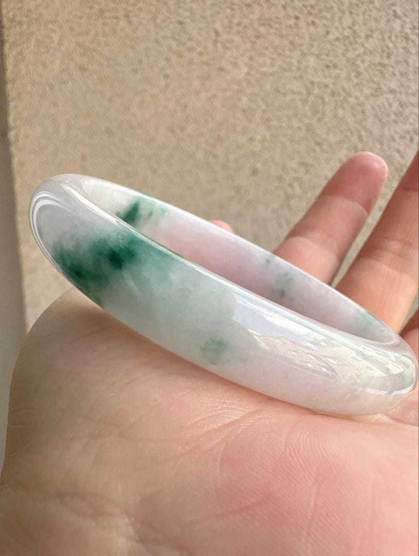 翡翠ヒスイ　ホワイトグリーンバングル