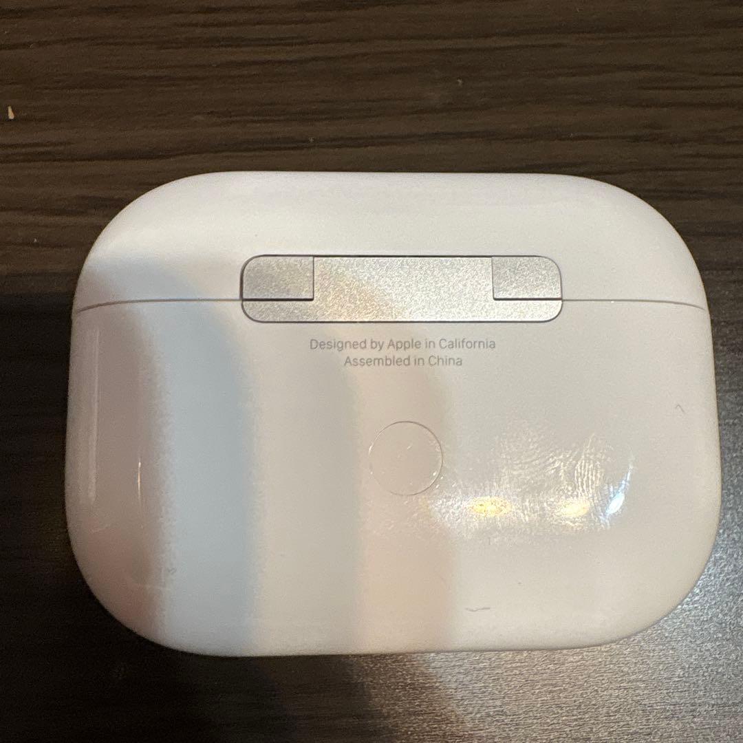 ジャンク品　AirPods Pro ワイヤレス充電ケース付き 第一世代