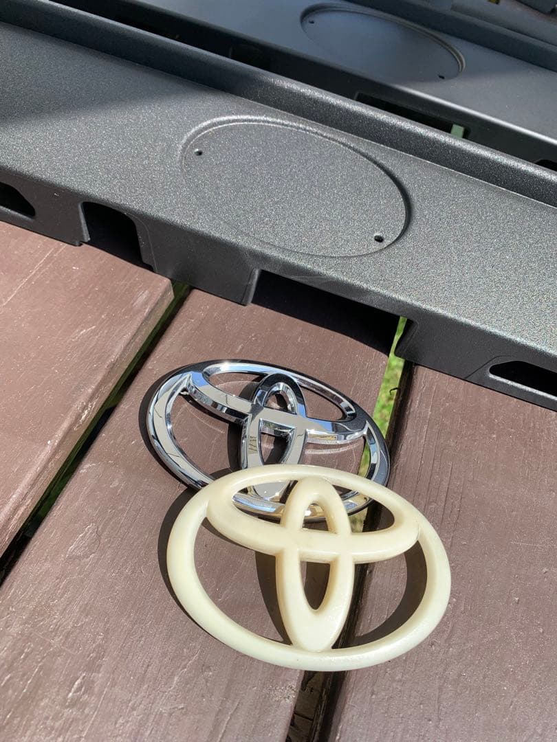 rav4 純正リアガーニッシュ　ラプターライナー塗装　新車外し　送料込み