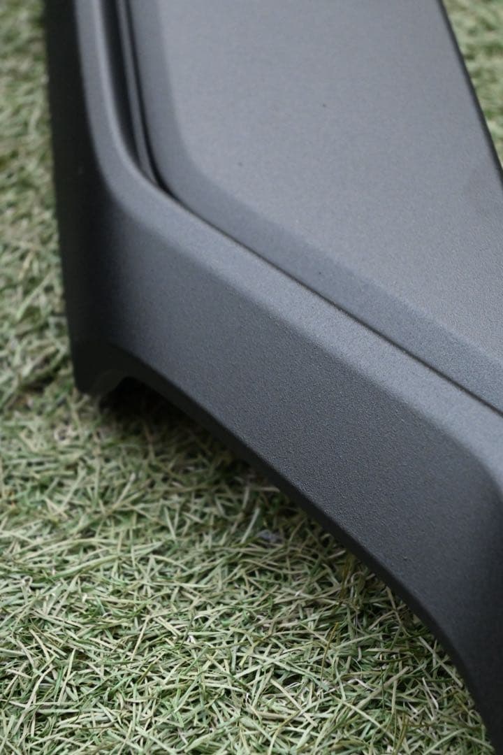 rav4 純正リアガーニッシュ　ラプターライナー塗装　新車外し　送料込み