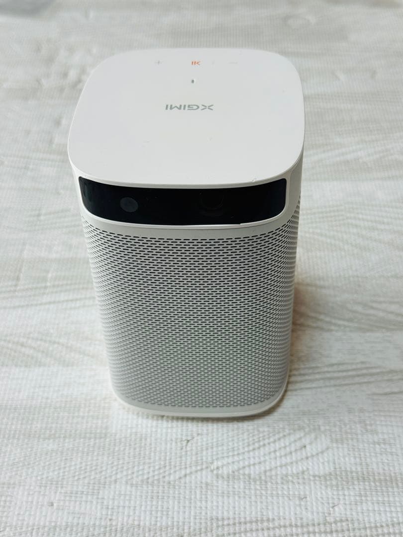 XGIMI ホワイトプロジェクター本体