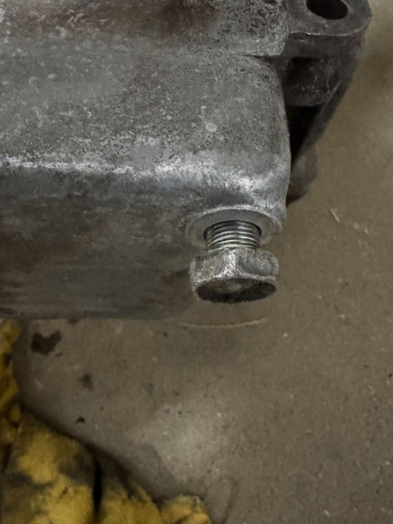 ぴ*様 SUZUKI GS400 腰下エンジン　部品取り