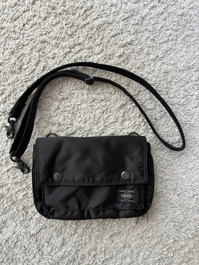 PORTER ブラック ショルダーバッグ サコッシュ