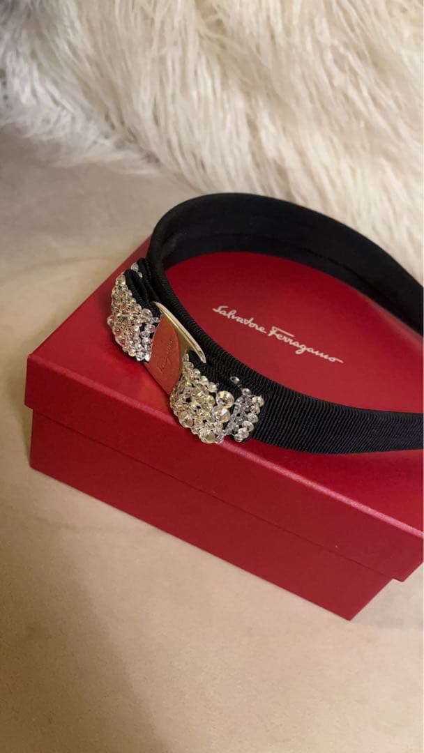 Ferragamo カチューシャ キラキラ ビジュー シルバー