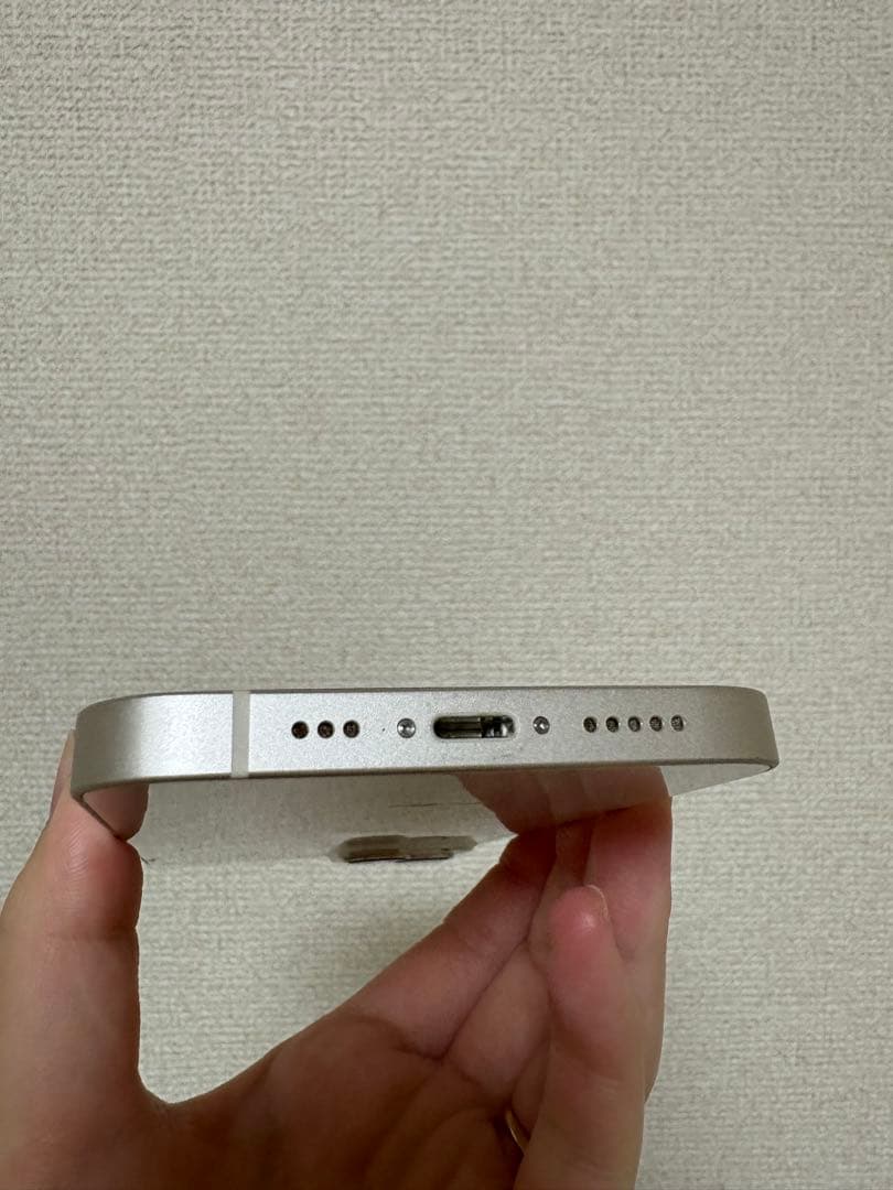 購入する前にコメントして下さい。 iPhone 13 (注意書き読んでください)